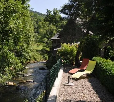 Camping Jardin La Vie En Vert En Ariege *