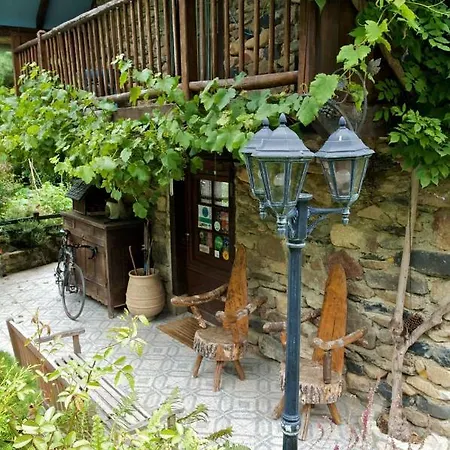 Camping Jardin La Vie En Vert En Ariege * Augirein