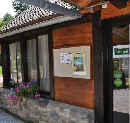 Campsite Camping Jardin La Vie En Vert En Ariege