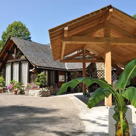 Camping Jardin La Vie En Vert En Ariege Campsite Augirein