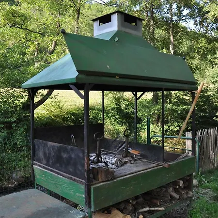 Camping Camping Jardin La Vie En Vert En Ariege