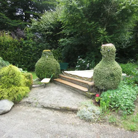 Camping Jardin La Vie En Vert En Ariege Augirein