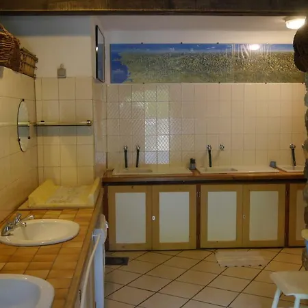 Camping Jardin La Vie En Vert En Ariege