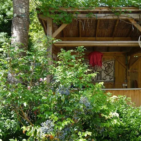 Camping Jardin La Vie En Vert En Ariege Campsite Augirein